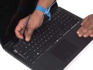 Thay bàn phím laptop đường ba tháng hai