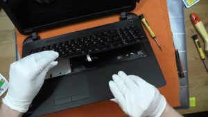 Thay bàn phím laptop đường hòa hưng