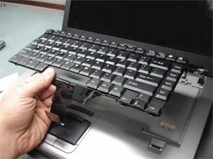 Thay bàn phím laptop đường lê văn sỹ