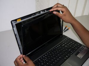Thay màn hình laptop đường nguyễn đình chiểu