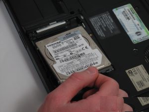 Thay ổ cứng laptop quận 1