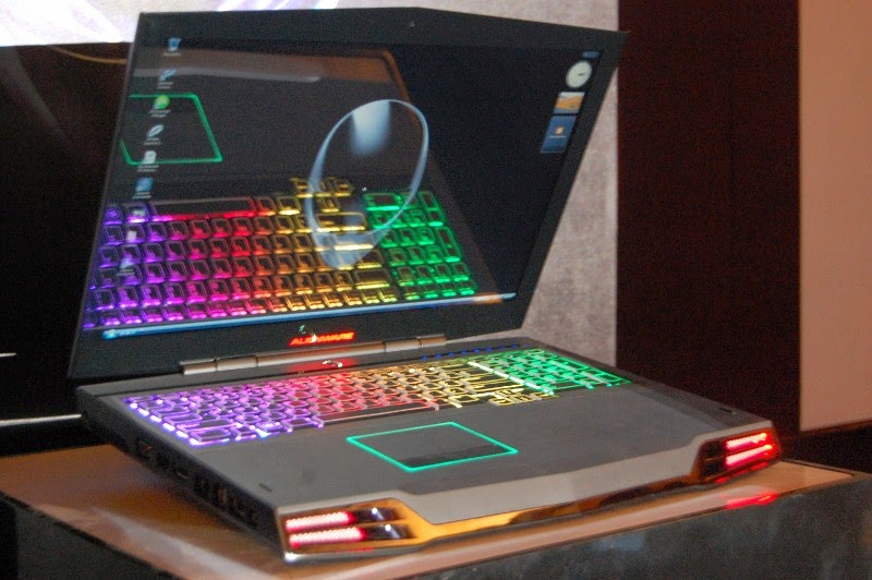 Thay màn hình laptop dell alienware m17x