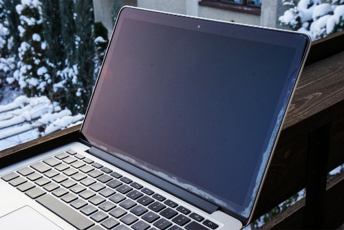 Thay màn hình macbook đường cao thắng