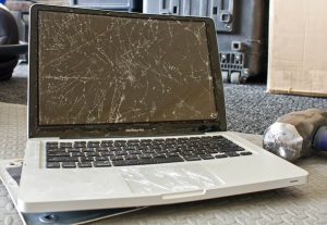 Thay màn hình macbook đường hòa hưng