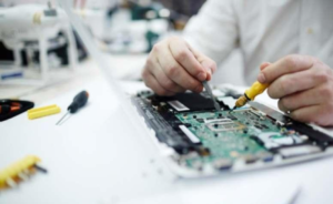 Bật mí cách lựa chọn nơi sửa máy tính tại nhà uy tín